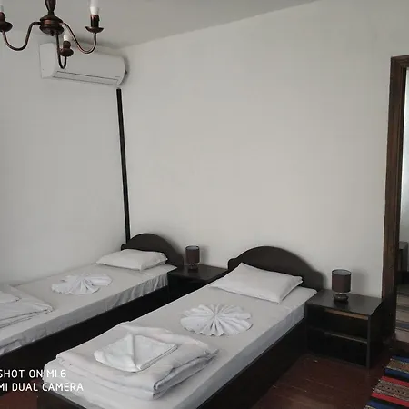 게스트하우스 Papanovata House Enina