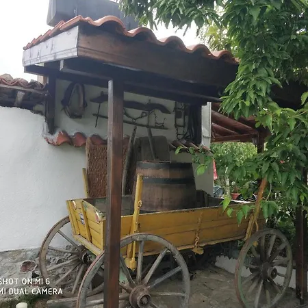 Papanovata House 3* Enina