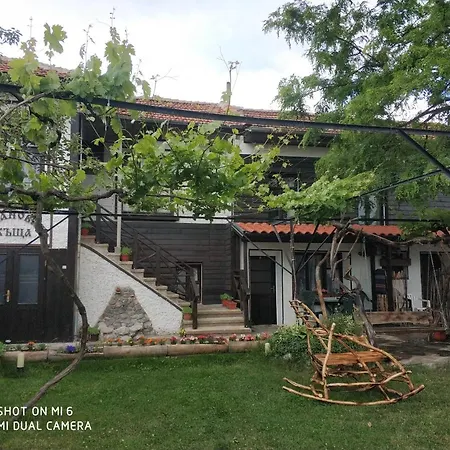 Papanovata House Enina