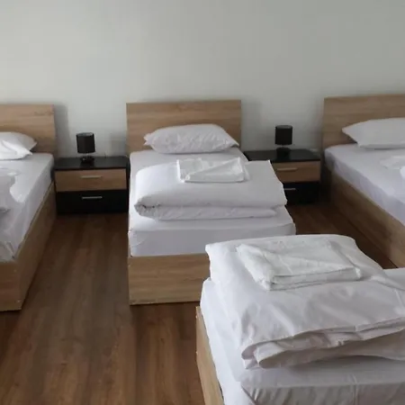 Guest house Papanovata House 3*