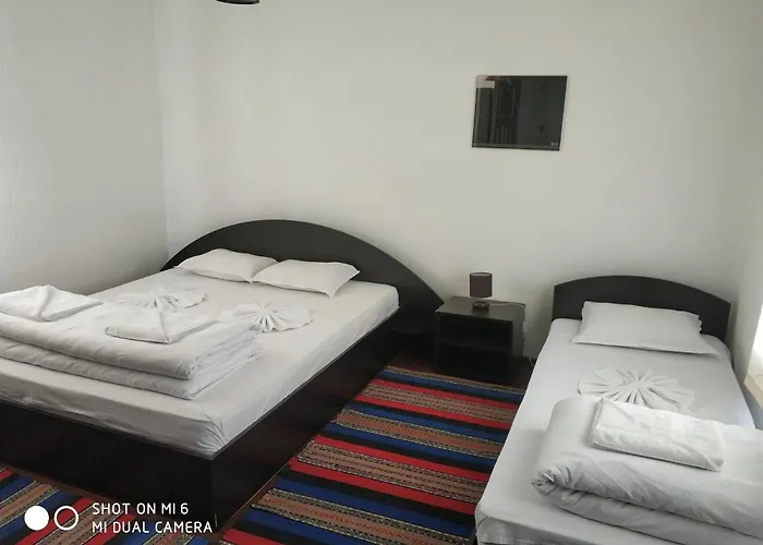 Πανσιόν Papanovata House