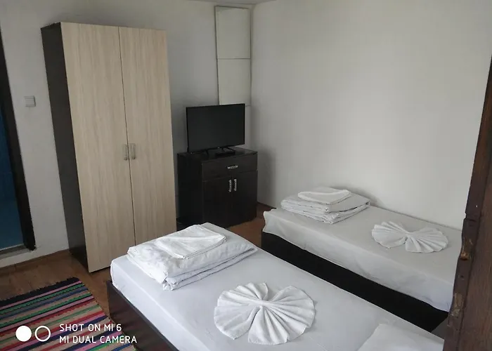 Papanovata House Enina