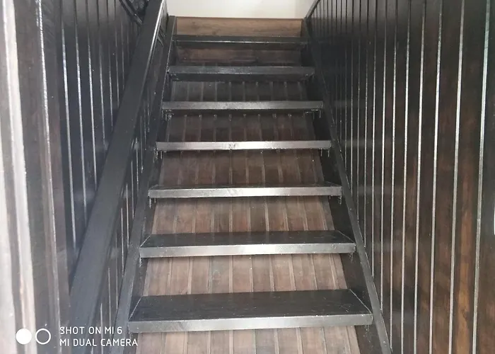 Papanovata House Enina