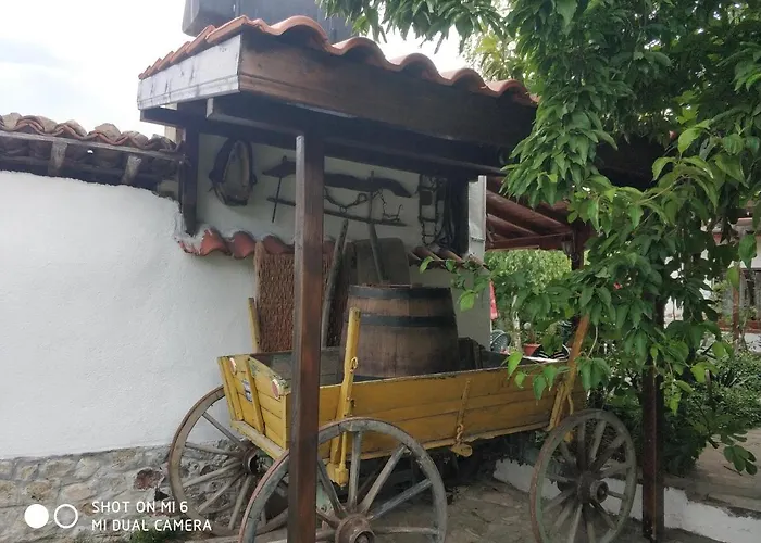 Papanovata House 3* Enina