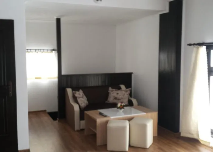 Πανσιόν Papanovata House Enina